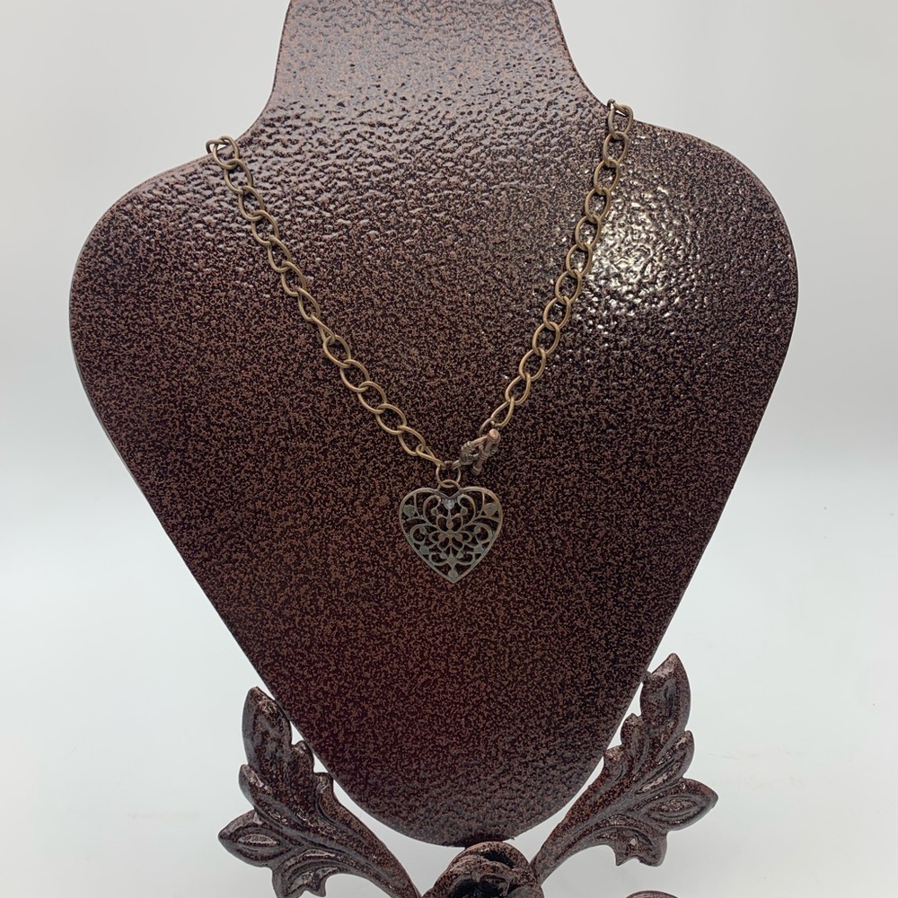 Vintage Brass Tone Heart Shaped Pendant Toggle Chain Necklace 19”